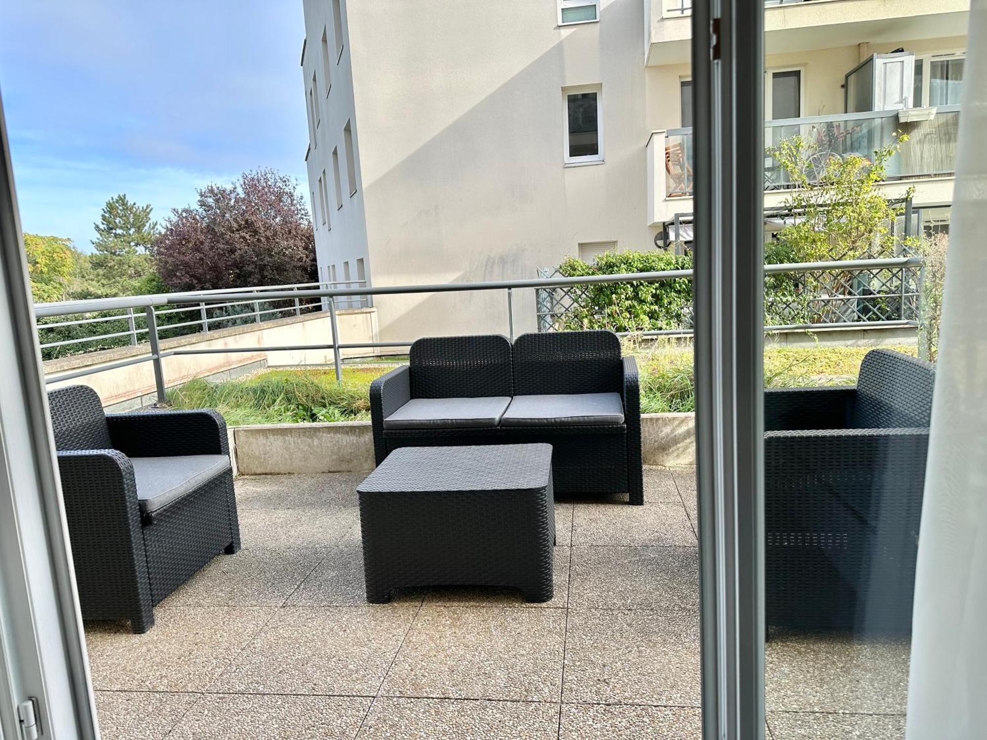 Perle Rare « le Cosy De Cdg » *